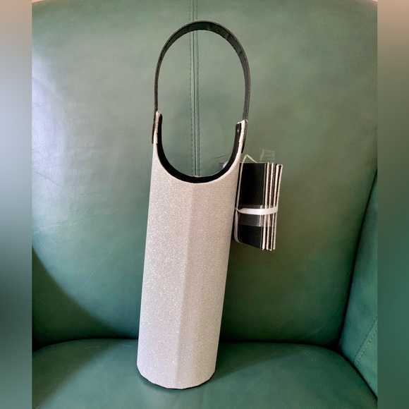 Wine Bottle Holder with 4 matching coasters - Picture 2 of 5